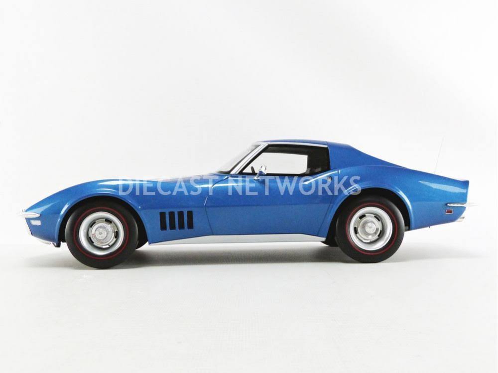 Le Mans Blue Metallic 1/12 Model Car W924