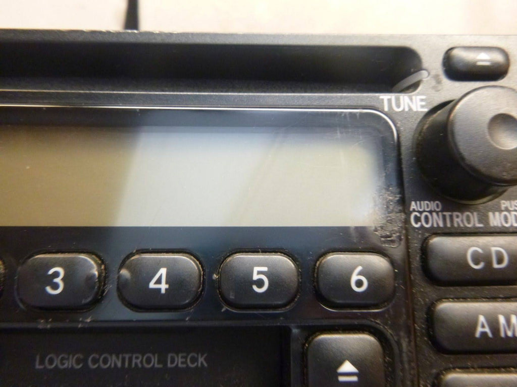 Single Disc CD Cassette Player G8821