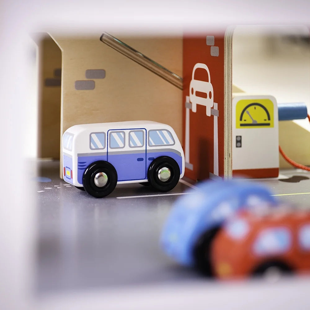 Park & Play Garage N608