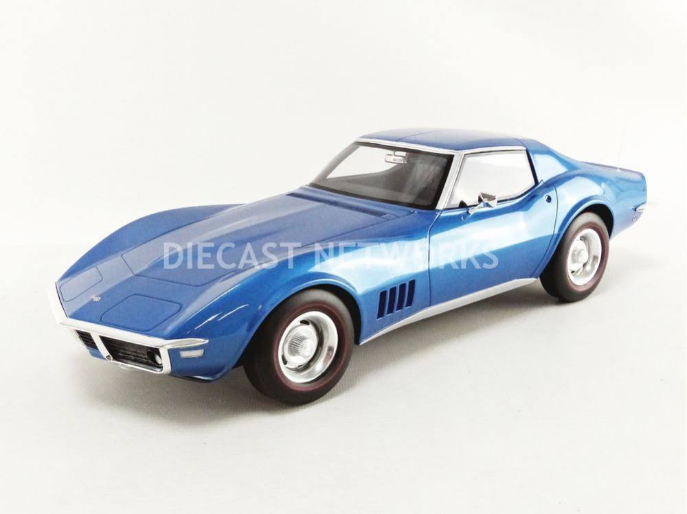 Le Mans Blue Metallic 1/12 Model Car W924