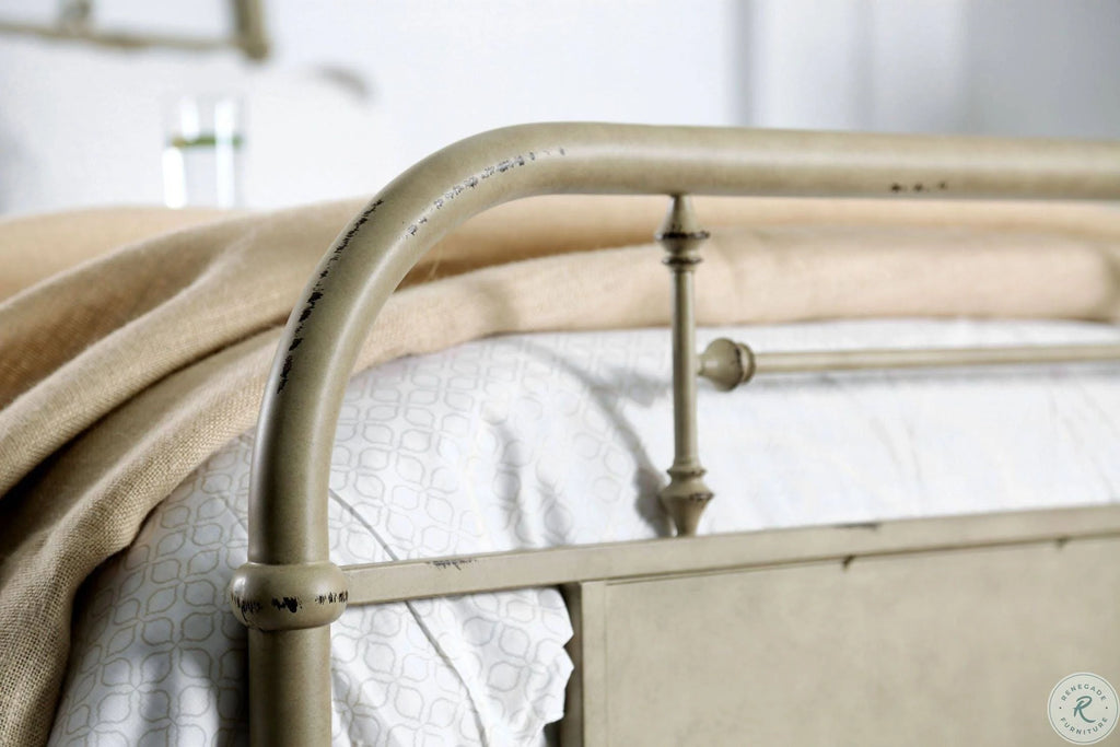 Distressed Ivory Cal King Bed D758