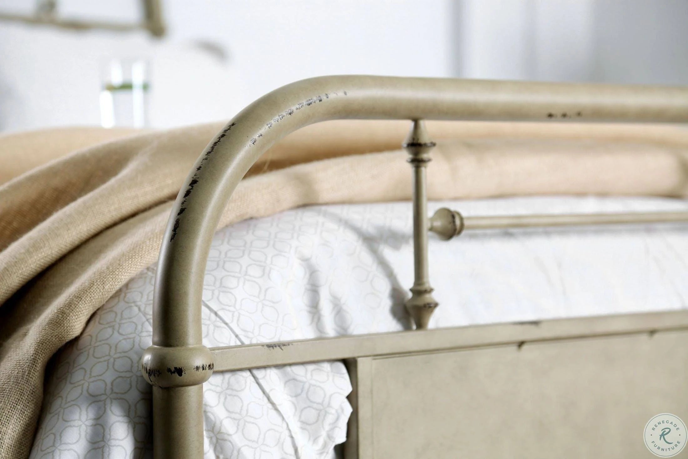 Distressed Ivory Cal King Bed D758