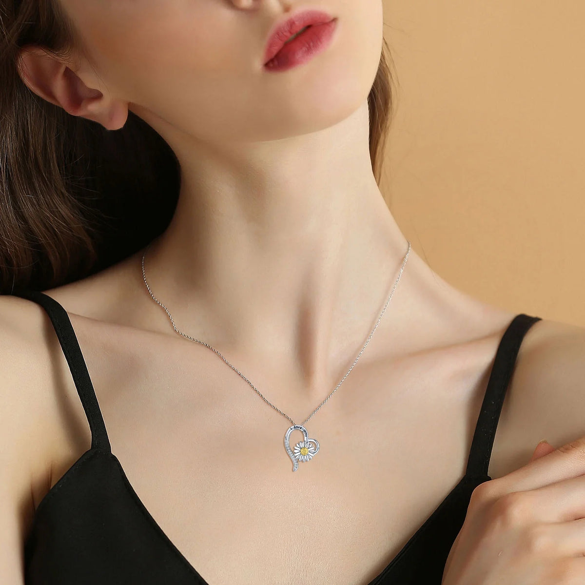 Heart Daisy Urn Necklace 925 Sterling Silver Pendant Necklace M1541