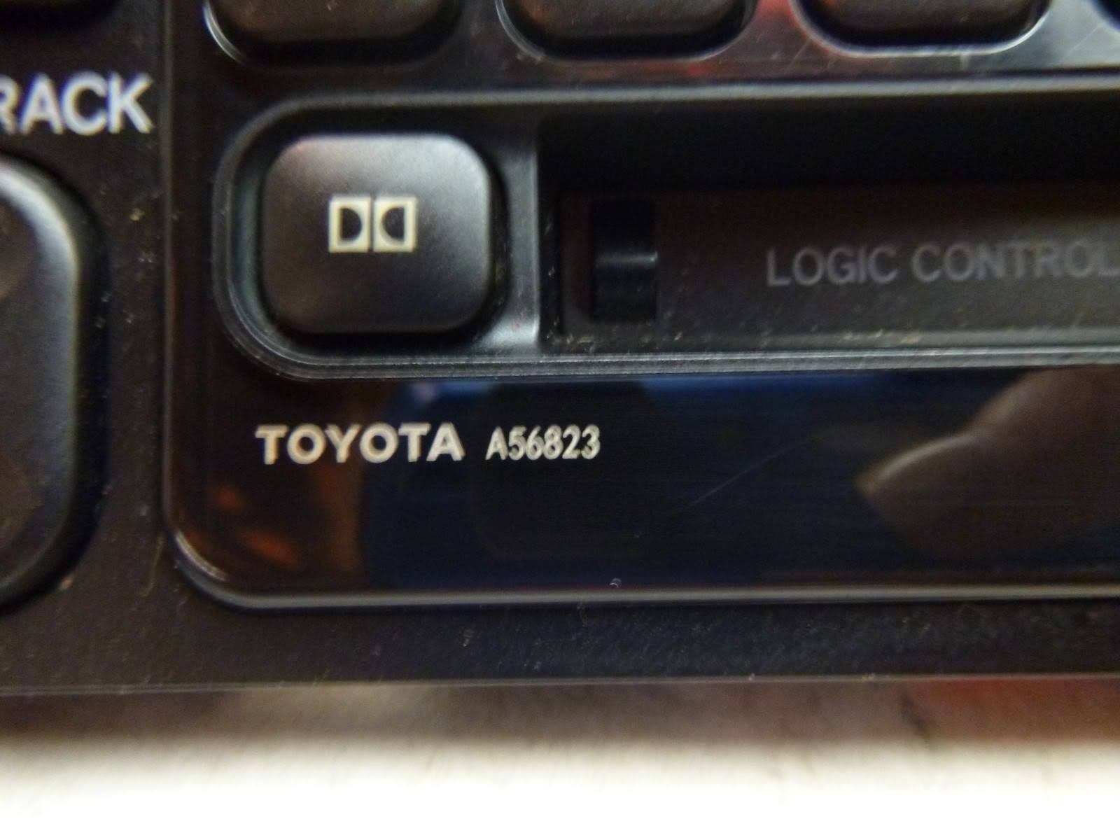 Single Disc CD Cassette Player G8821