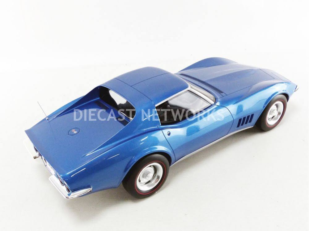 Le Mans Blue Metallic 1/12 Model Car W924