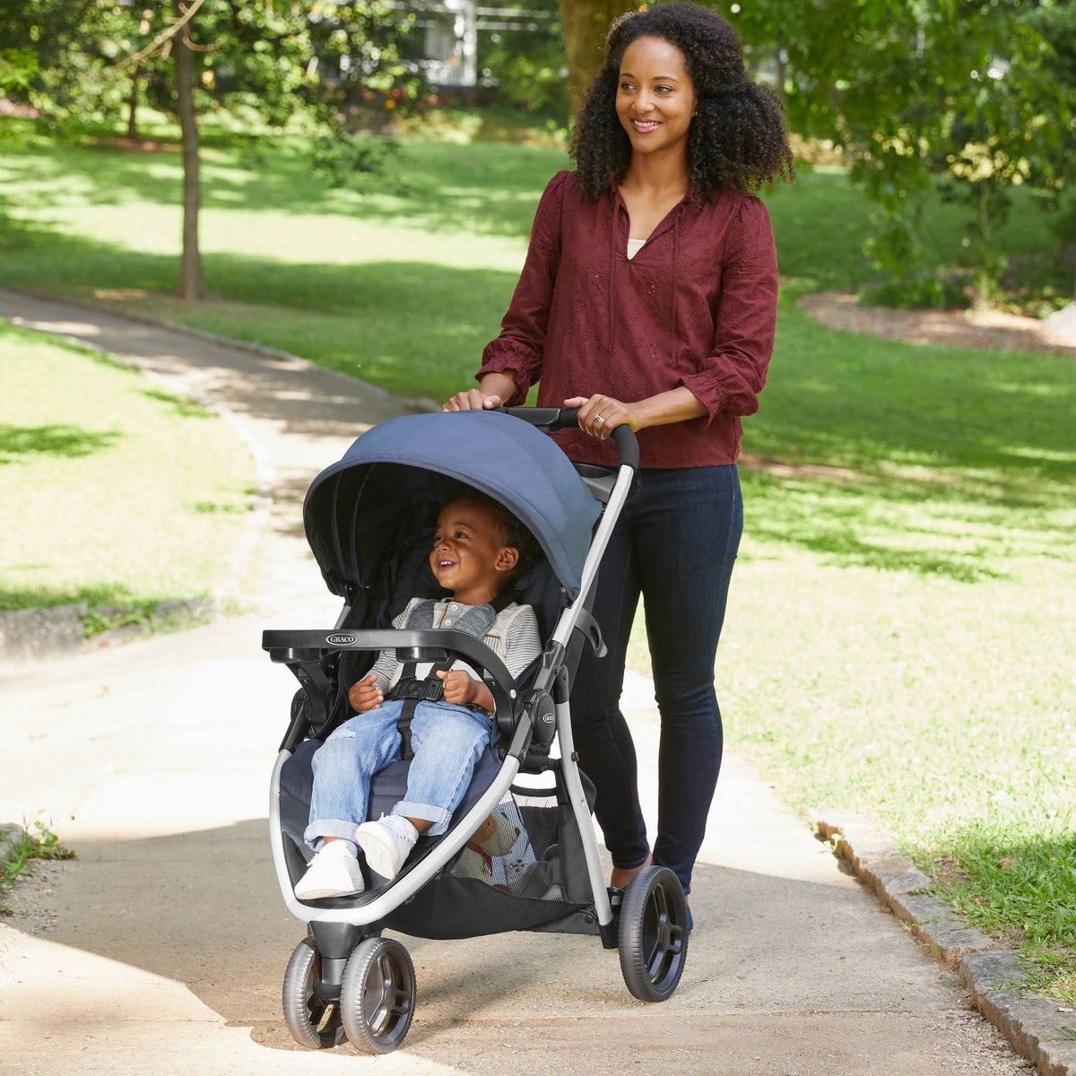 Oakton Travel System with SnugRide Infant Car Seat O38602