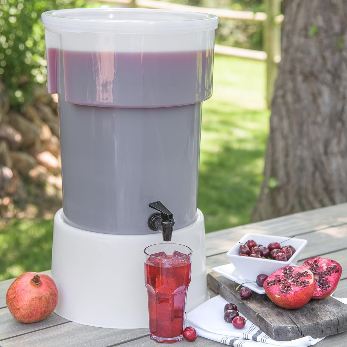 White 5 Gallon Polyethylene Beverage Dispenser K9747