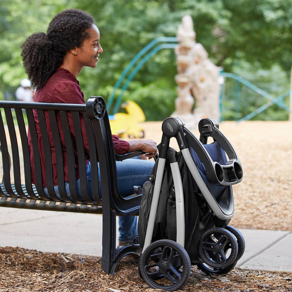 Oakton Travel System with SnugRide Infant Car Seat O38602